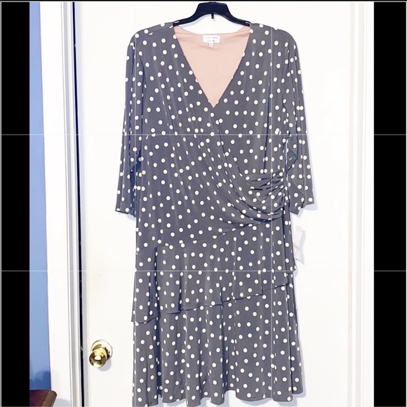 Robbie Bee Gray Polka Dot Ruffled Dress NWT 3X - Picture 2 of 8